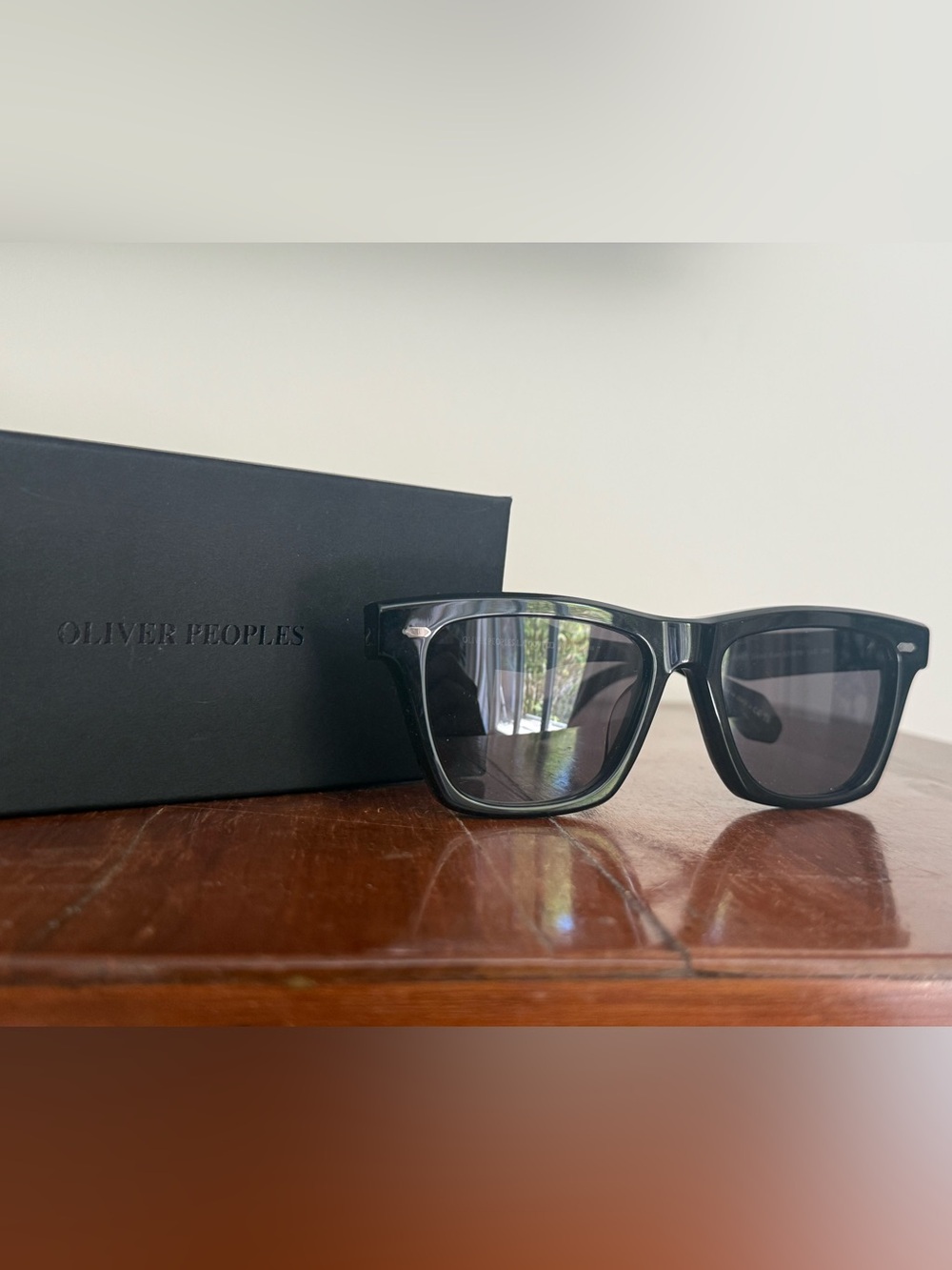 OLIVER PEOPLES Black Sunglasses N.04 Sun OV5552SU